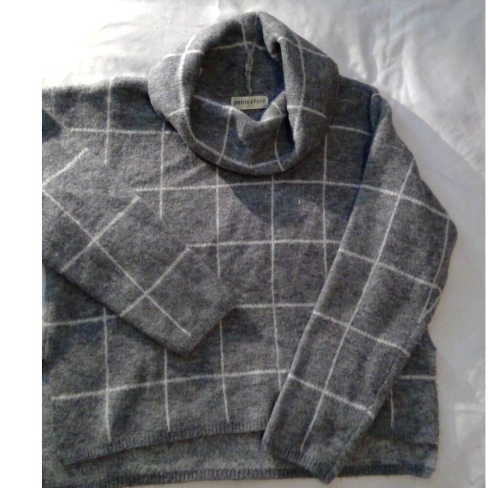 Cozy Pants Store Grey Windowpane Plaid Cowl Neck Sweater - Size Large